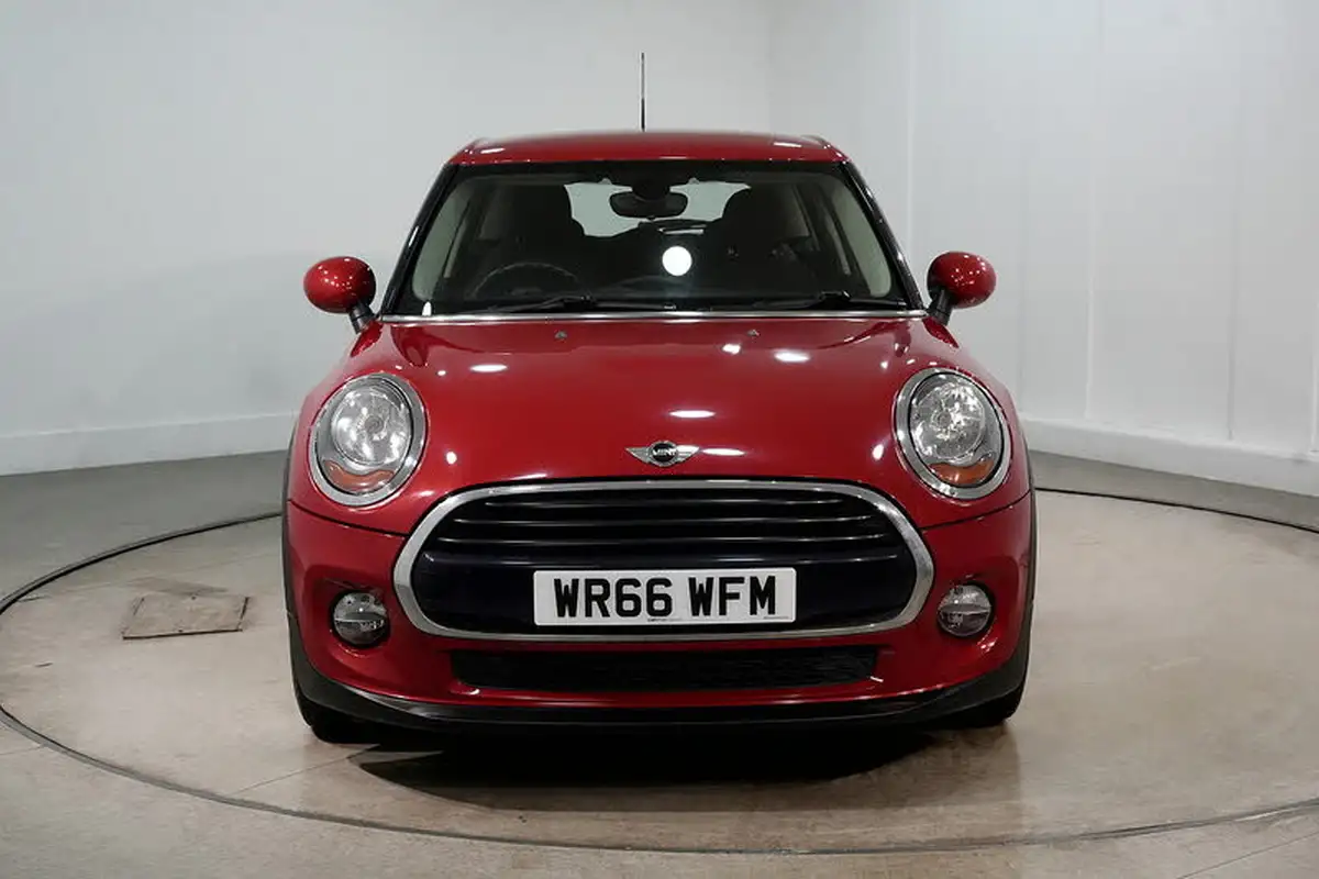 2016-mini-cooper-15-cooper-ss-hatchback-5d-big-2