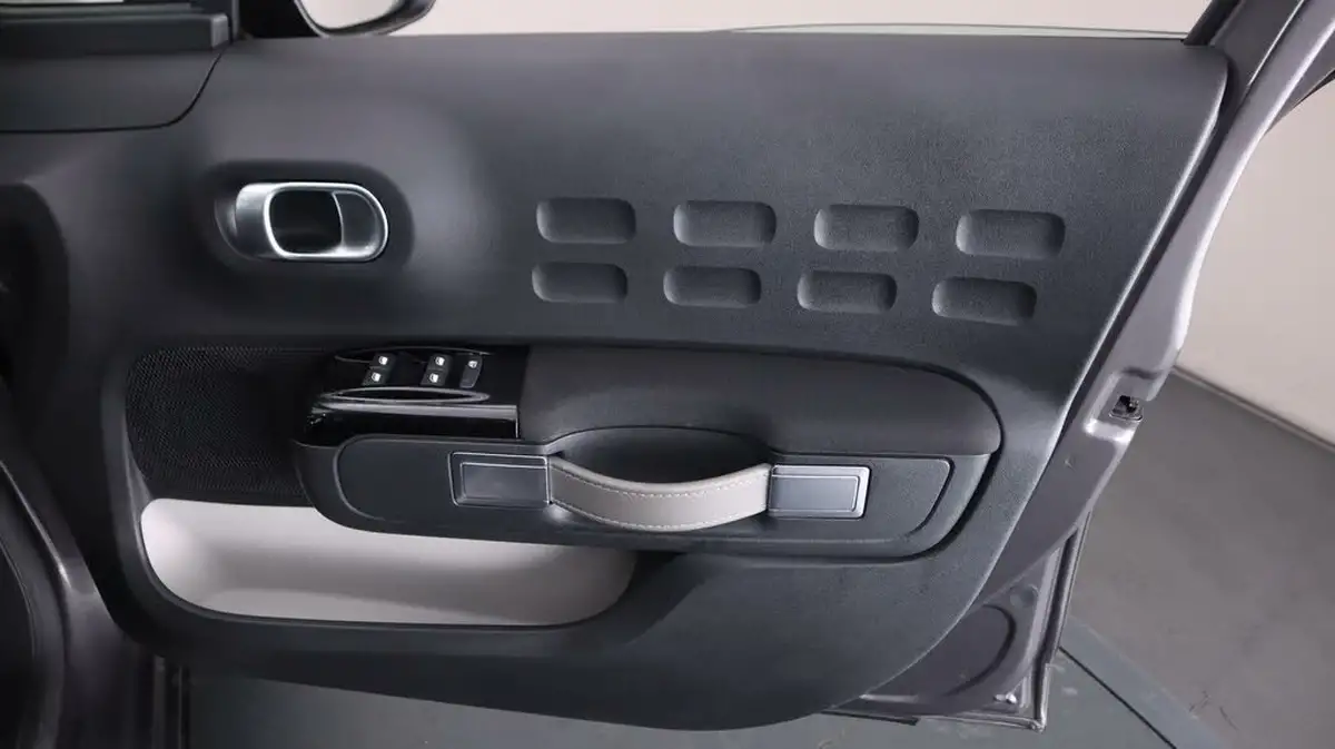 2022-citroen-c3-12-puretech-shine-plus-83ps-ss-big-14