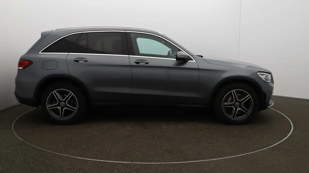 2019-mercedes-benz-glc-class-20d-glc220d-amg-line-station-wagon-5d-4matic-plus-big-41