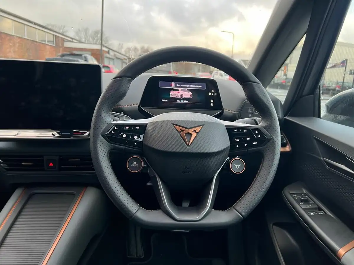 2024-cupra-born-e-vz-big-14