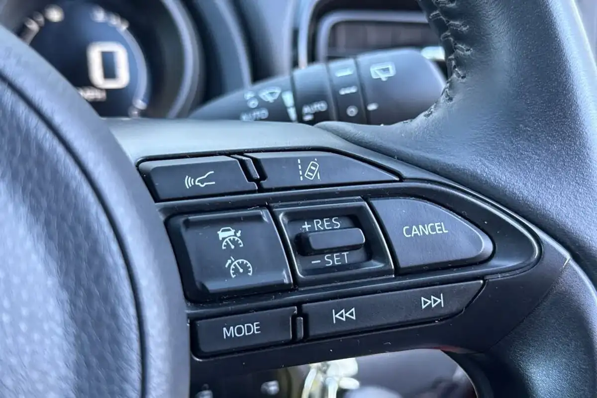 2022-toyota-yaris-15-vvt-i-design-big-27
