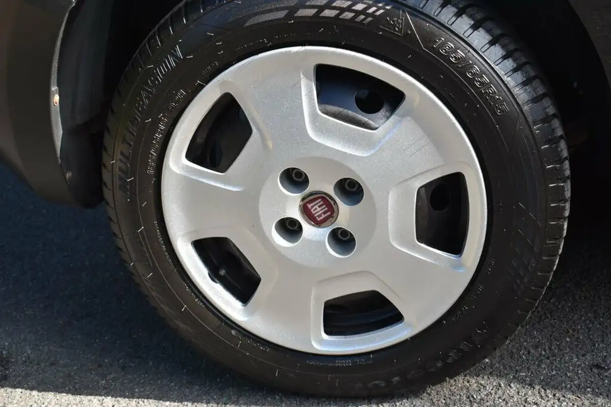 2019-fiat-fiorino-14-cargo-tecnico-8v-75-eu6dt-big-25