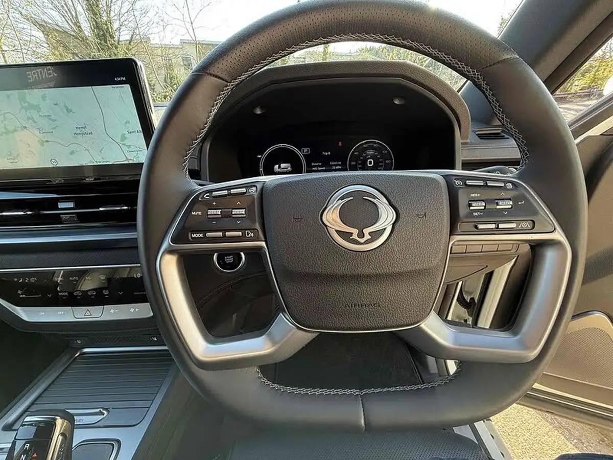 2024-kgm-ssangyong-rexton-22td-k30-big-27