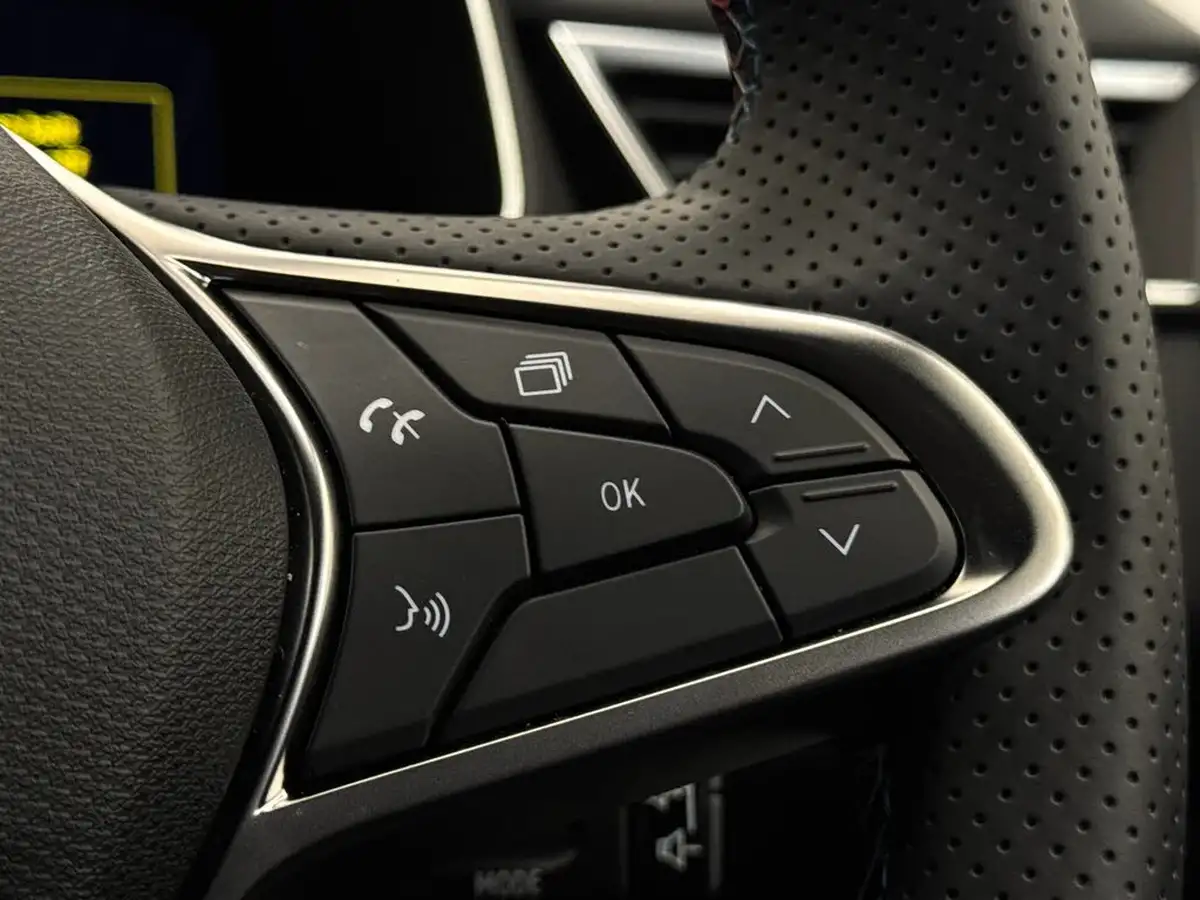 2024-renault-clio-16-esprit-alpine-big-25
