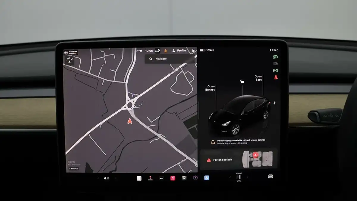 2022-tesla-model-y-e-long-range-big-10