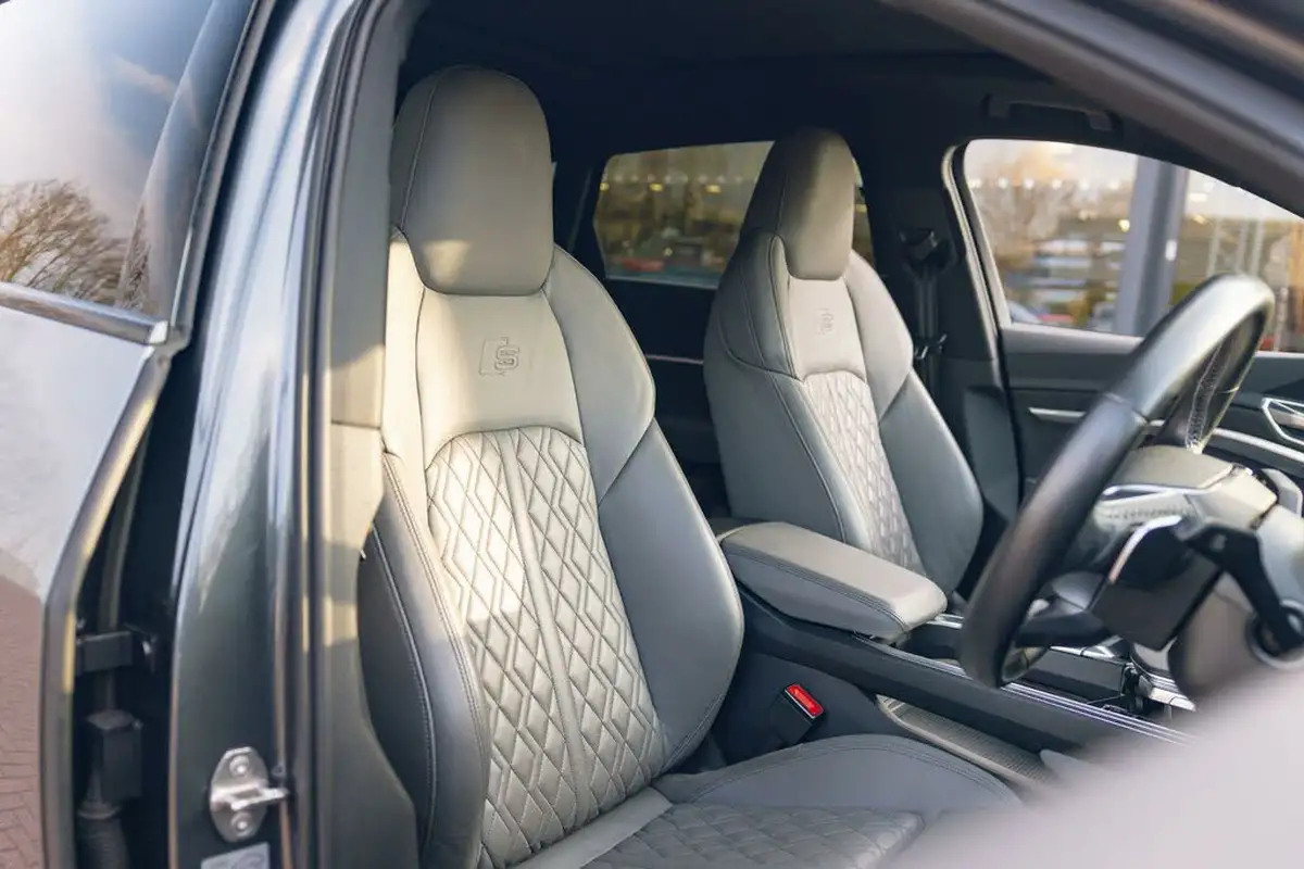 2021-audi-e-tron-50e-vorsprung-station-wagon-big-38