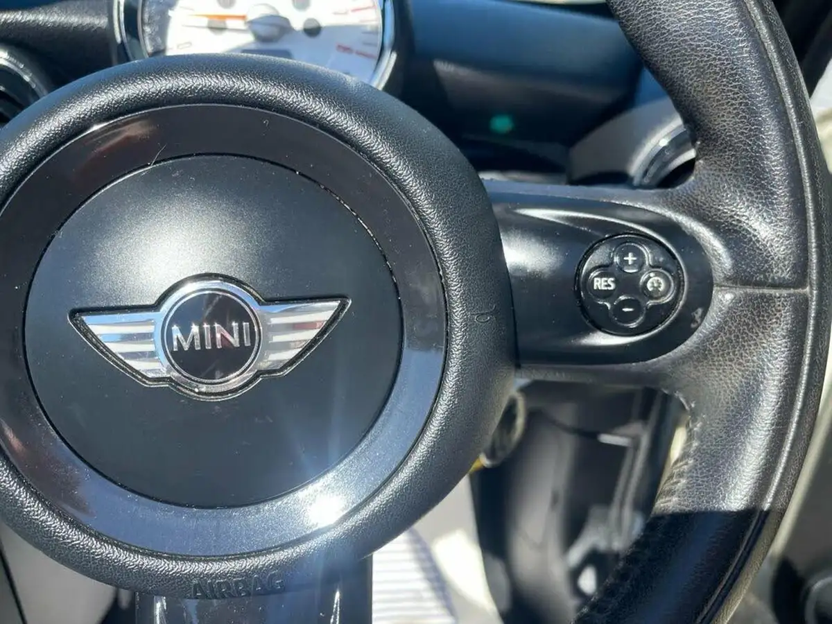 2013-mini-roadster-16-cooper-big-24