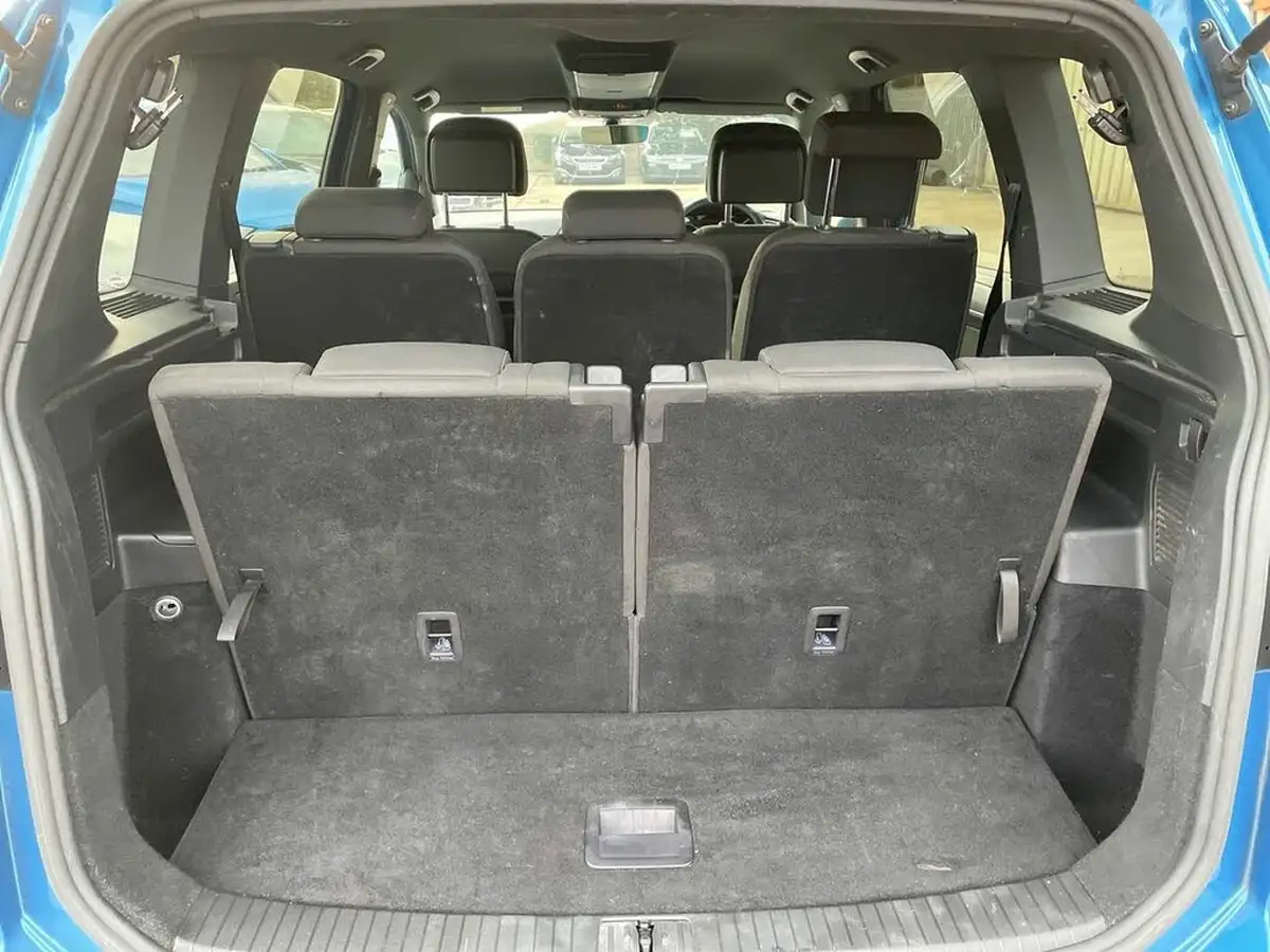 2020-volkswagen-touran-15-tsi-r-line-dsg-big-11