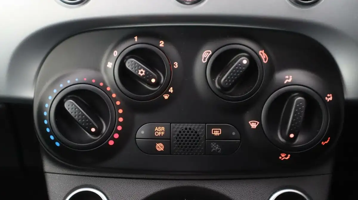 2022-fiat-500-10-hey-google-big-11