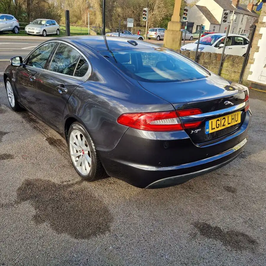 2012-jaguar-xf-22td-luxury-190ps-saloon-4d-auto-big-3