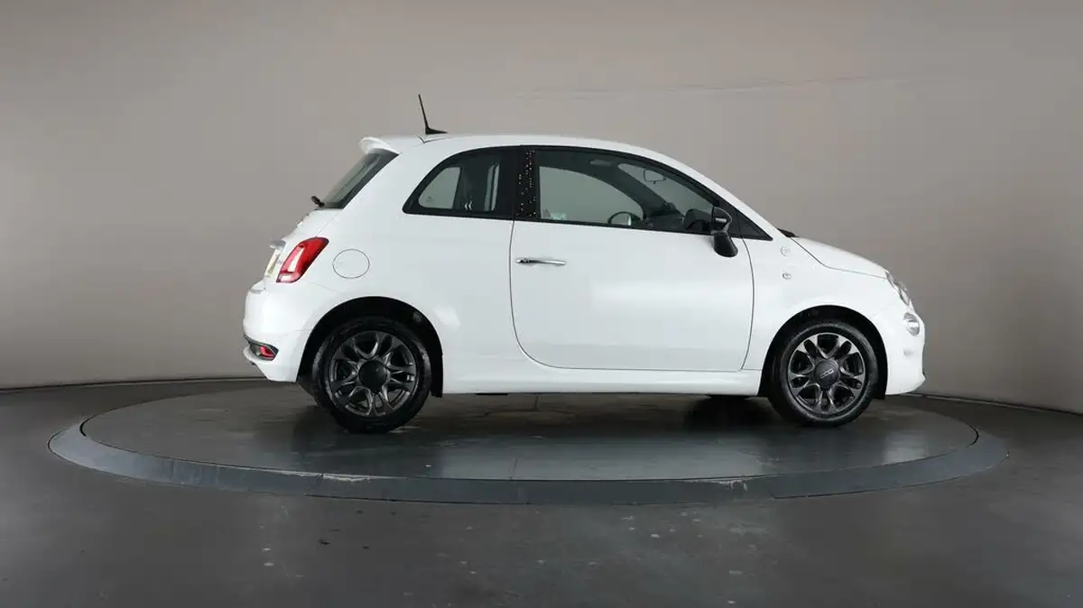 2022-fiat-500-10-hey-google-big-59