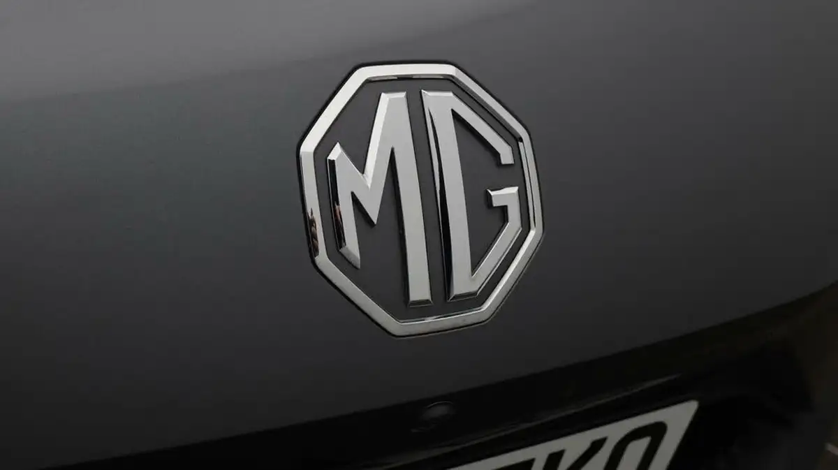 2024-mg-mg4-e-trophy-ev-203ps-long-big-22