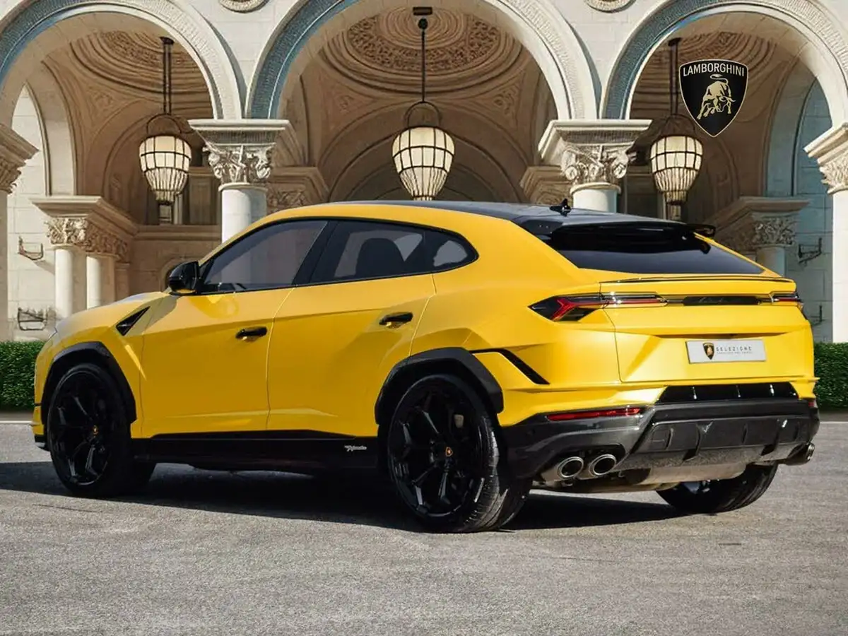 2025-lamborghini-urus-40-no-trim-big-10