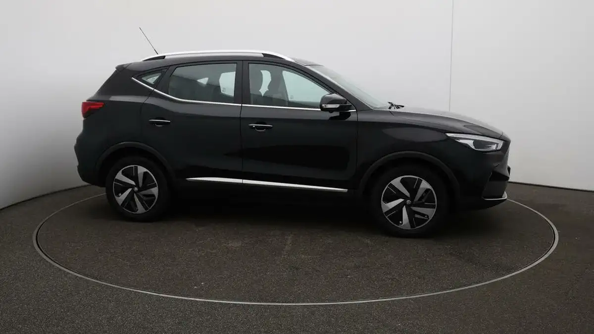 2022-mg-zs-suv-e-trophy-ev-176ps-big-39