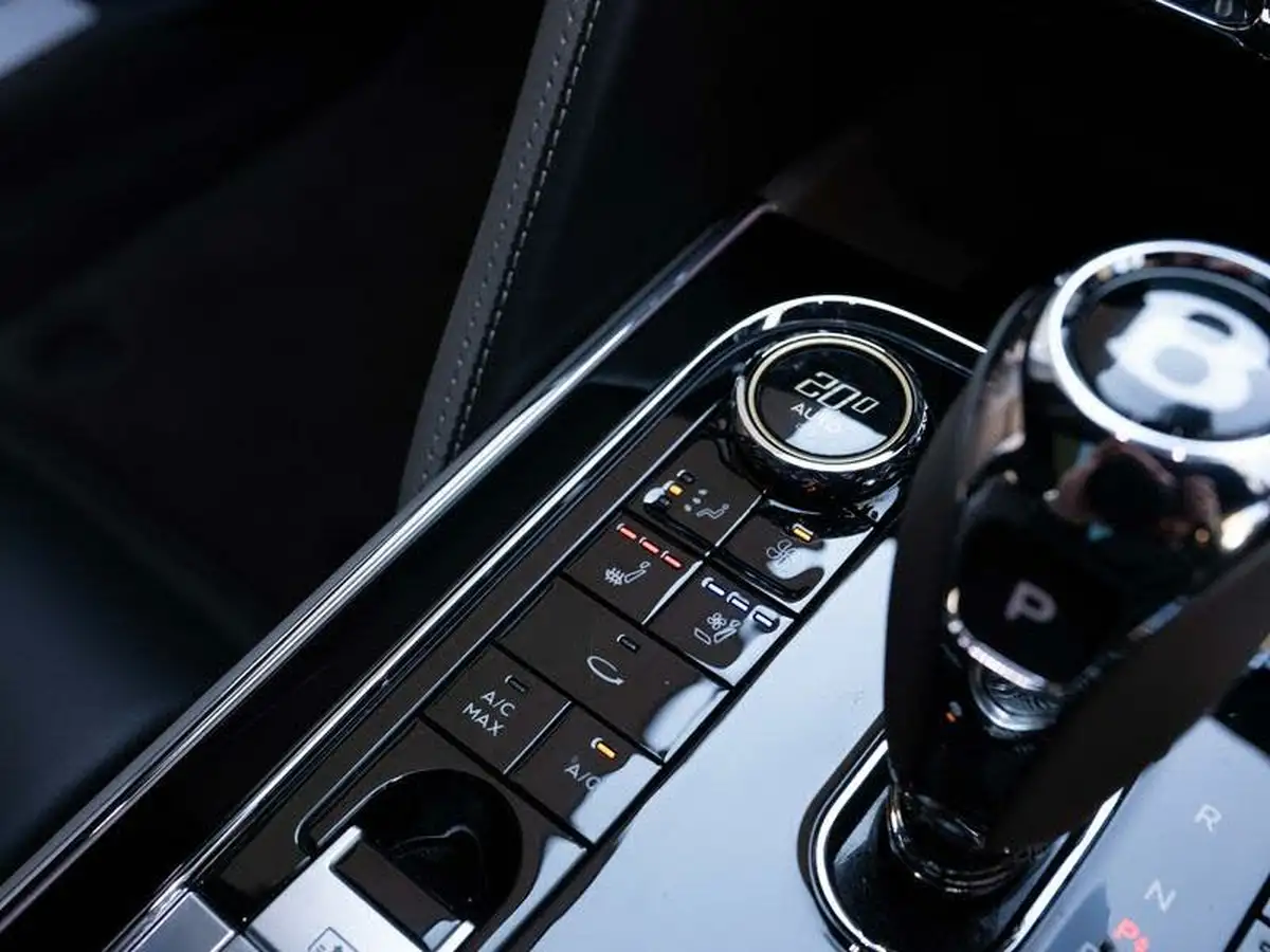 2024-bentley-flying-spur-29-hybrid-big-40