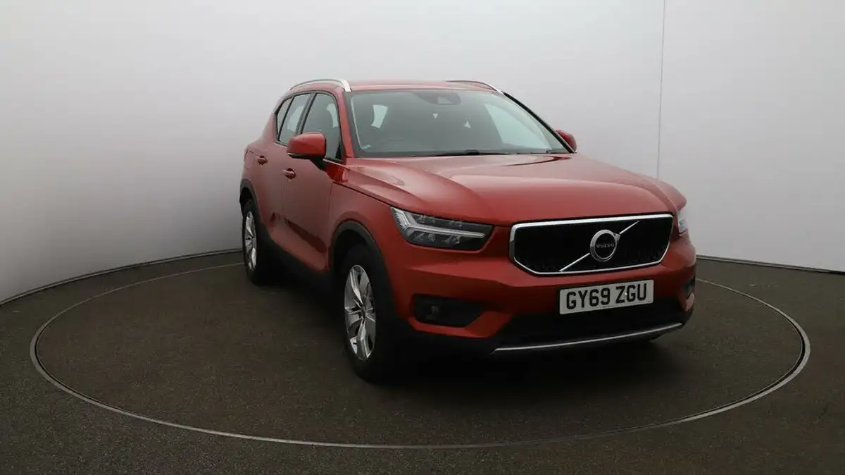 2019-volvo-xc40-20-t4-momentum-pro-big-39