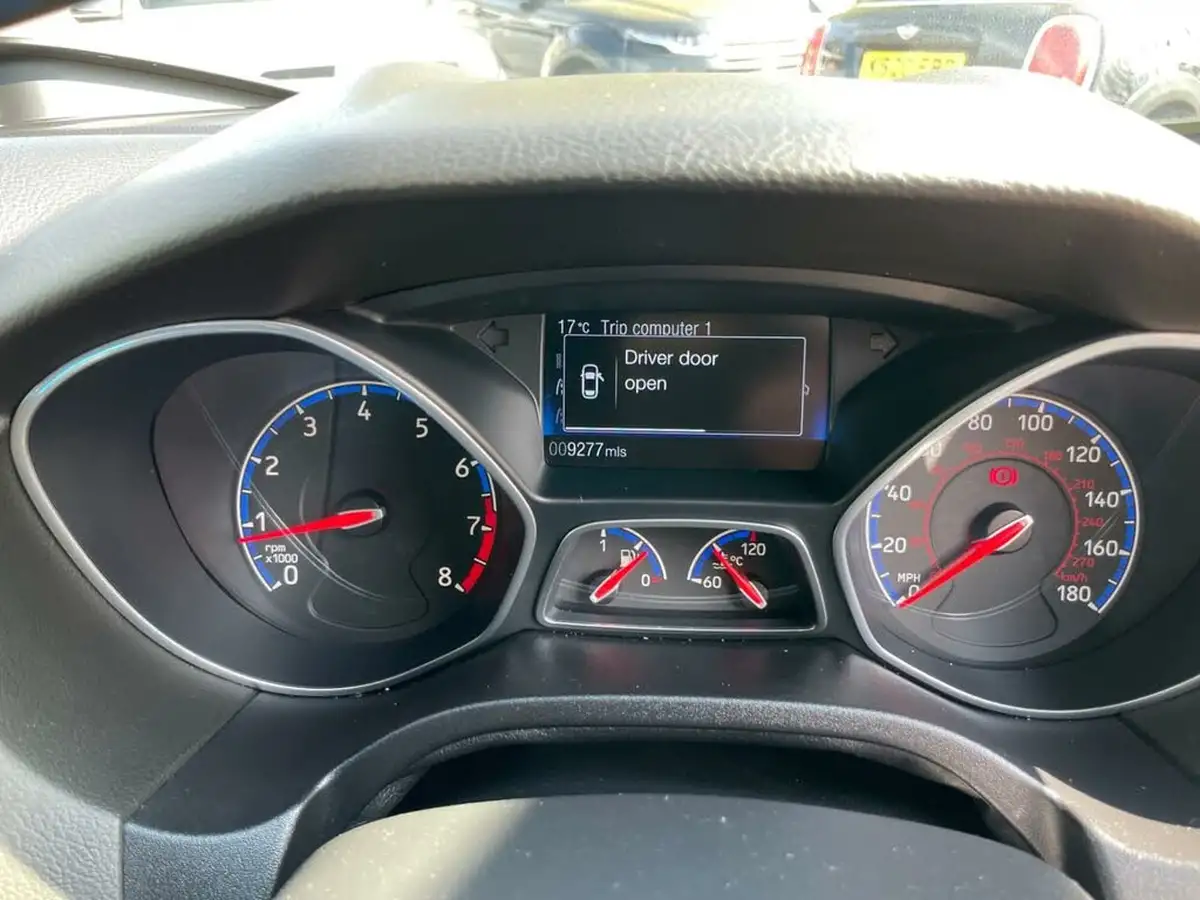 2017-ford-focus-23-rs-4x4-2261cc-big-15