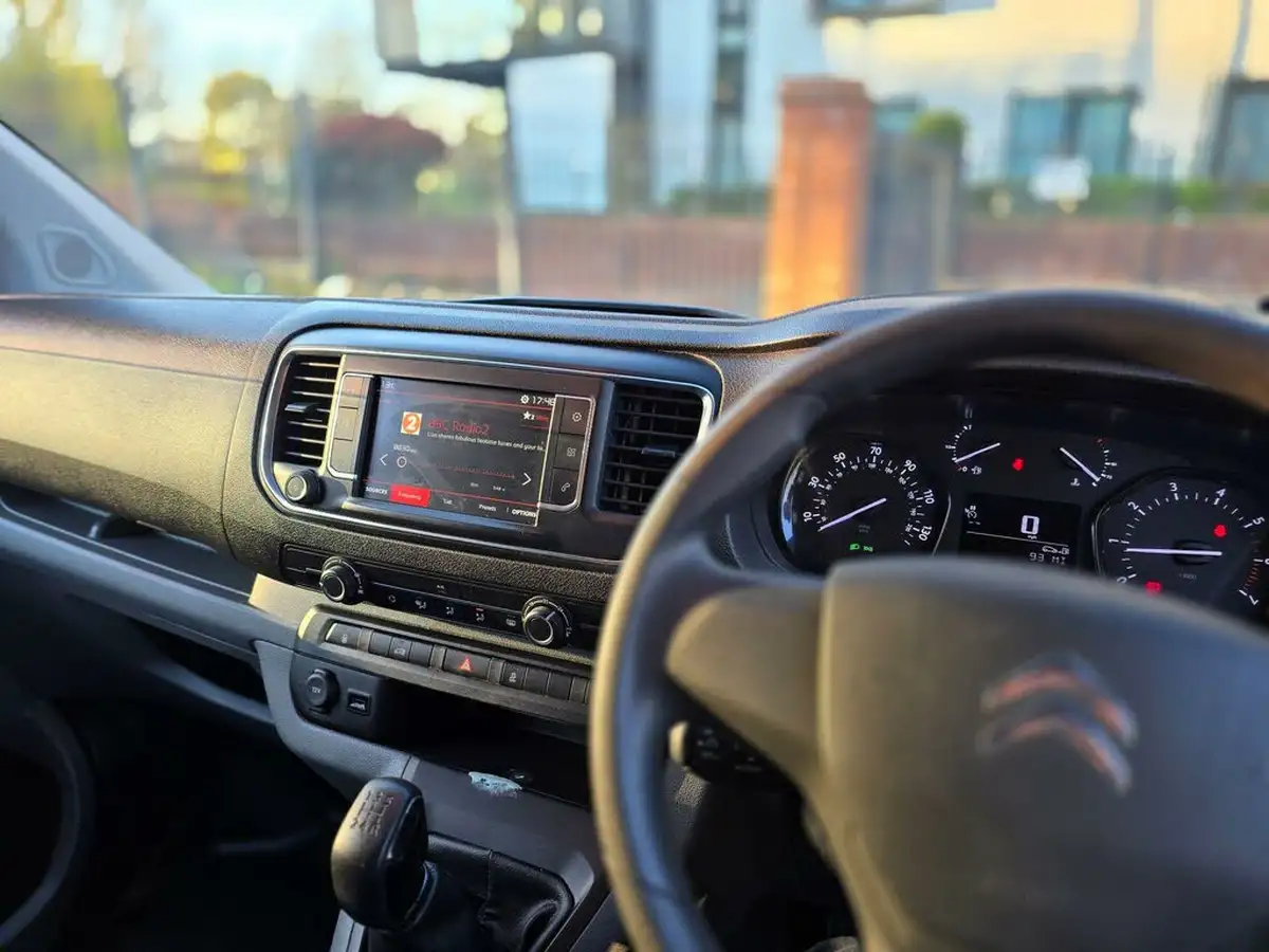 2018-citroen-dispatch-16bluehdi-x-m-1000-95pseu6-big-17