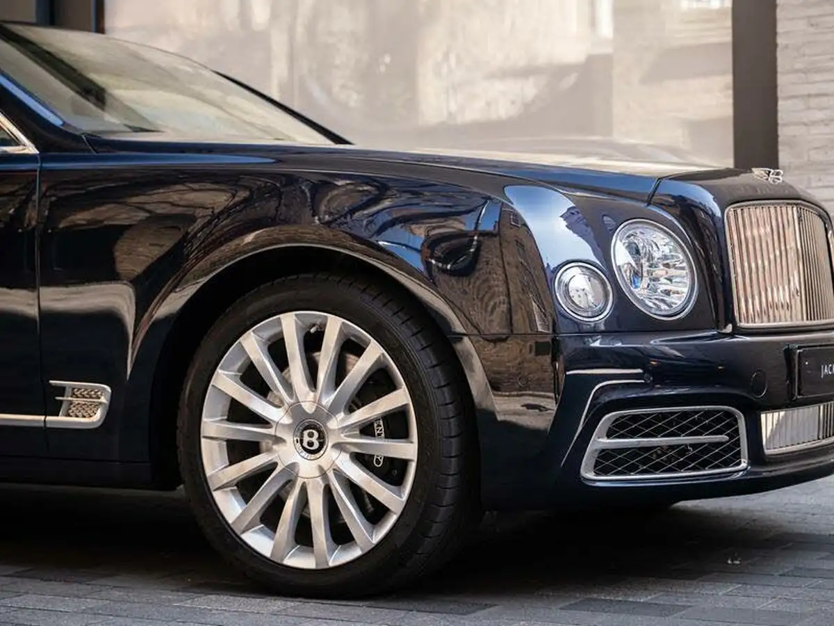 2019-bentley-mulsanne-big-12