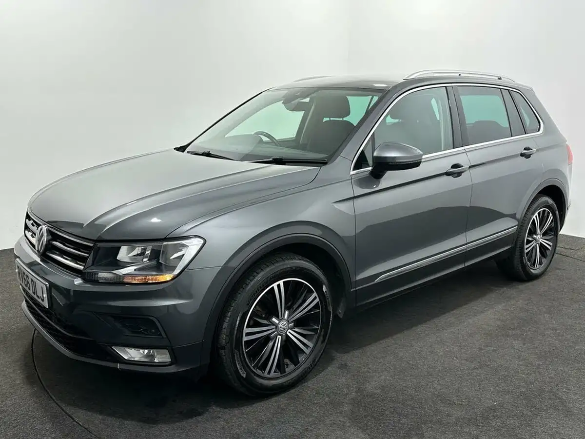 2016-volkswagen-tiguan-20tdi-se-navigation-150ps-bmt-big-54