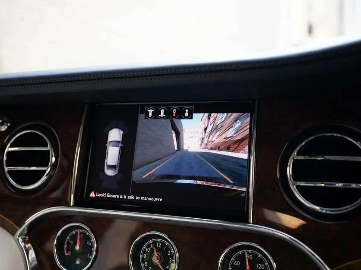2019-bentley-mulsanne-big-36
