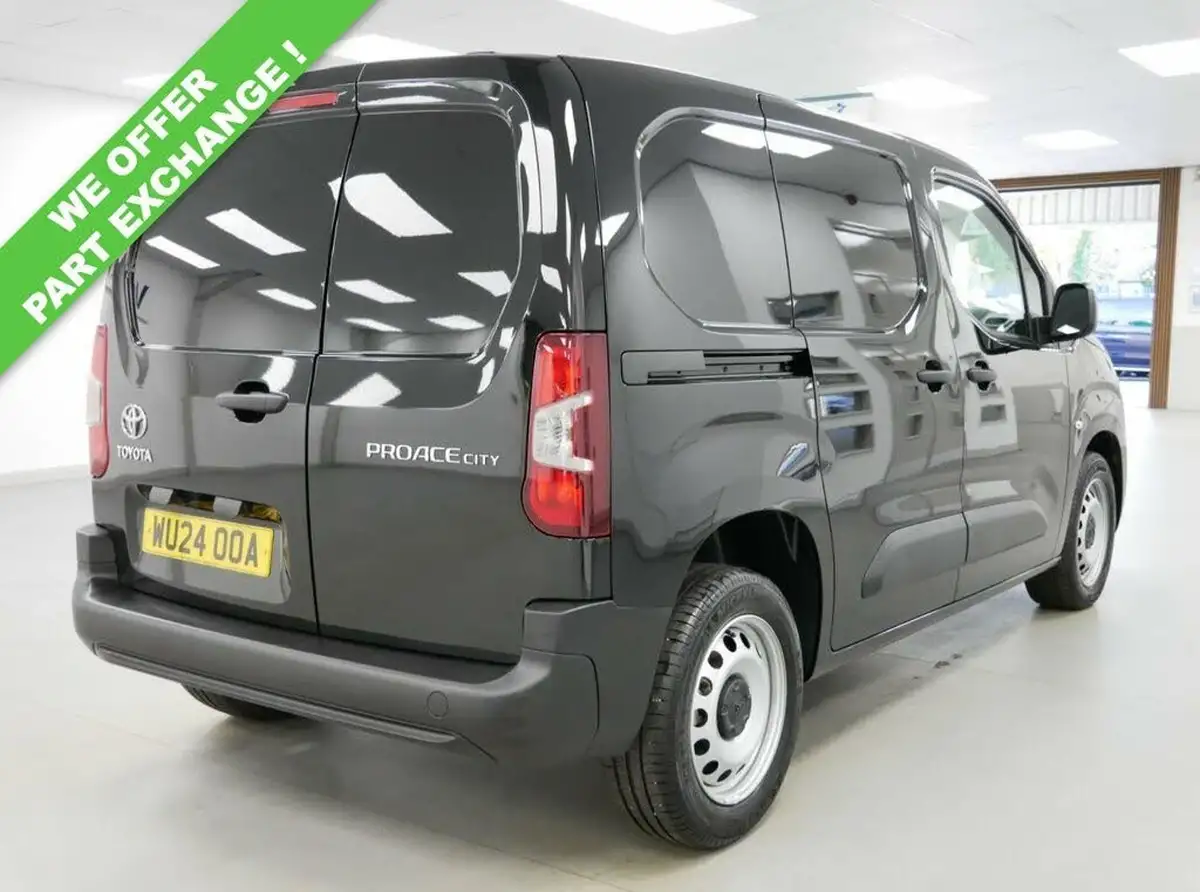 2024-toyota-proace-city-15d-active-big-9