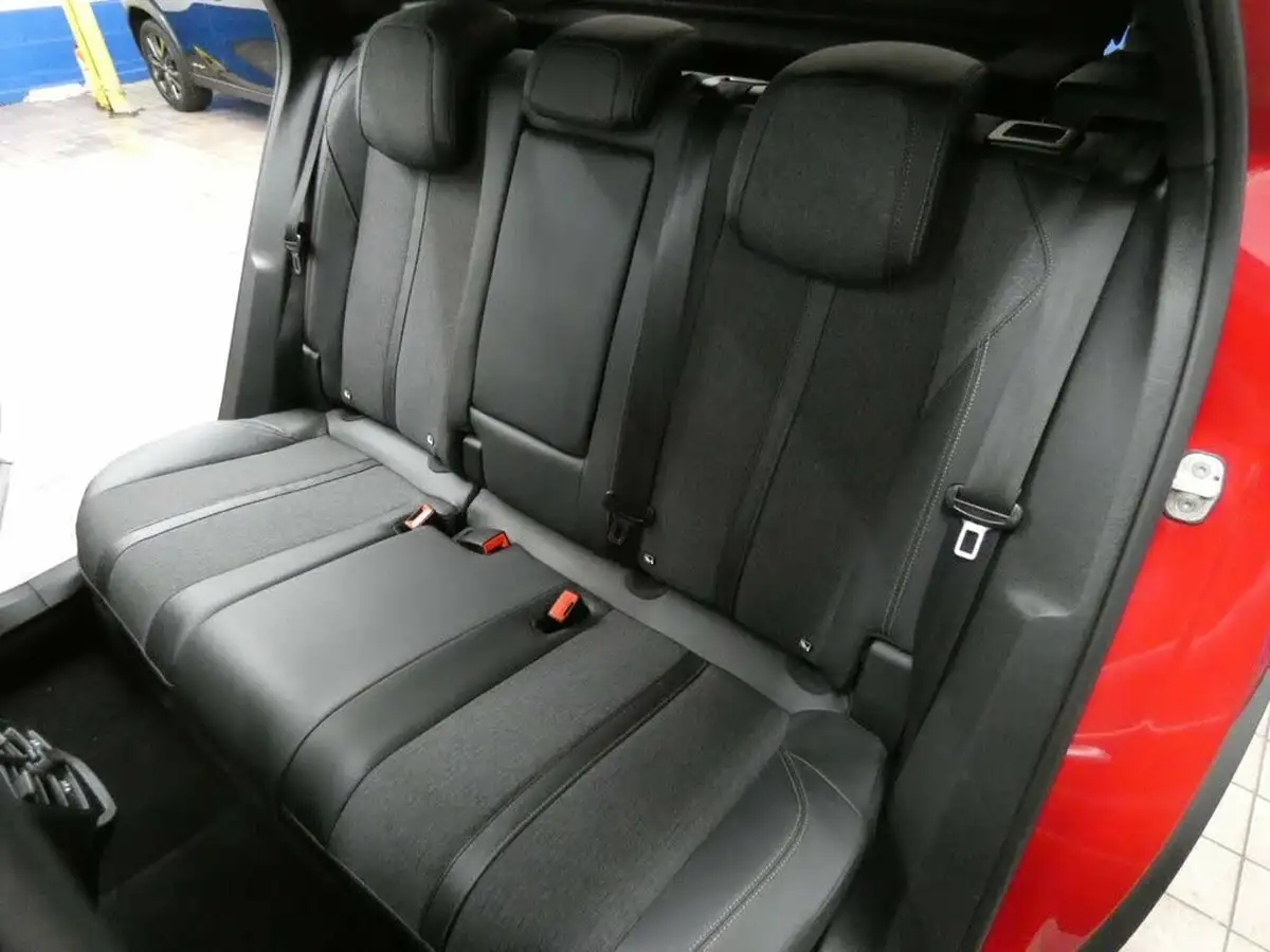 2018-peugeot-3008-suv-12-puretech-gt-line-premium-big-65