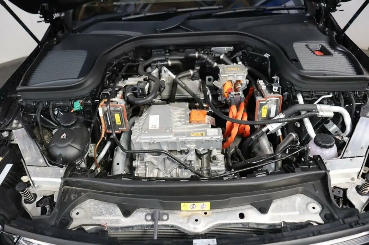 2022-mercedes-benz-eqc-e-eqc-400-amg-line-premium-plus-big-18