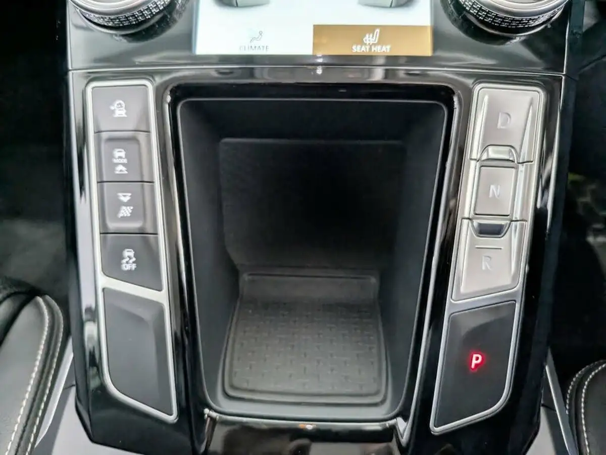 2021-jaguar-i-pace-ev400-se-big-27