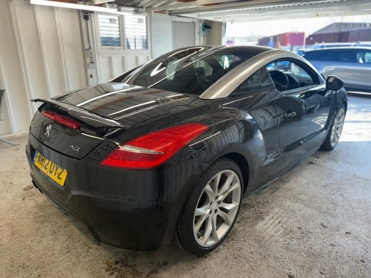 2012-peugeot-rcz-16-gt-156bhp-big-6