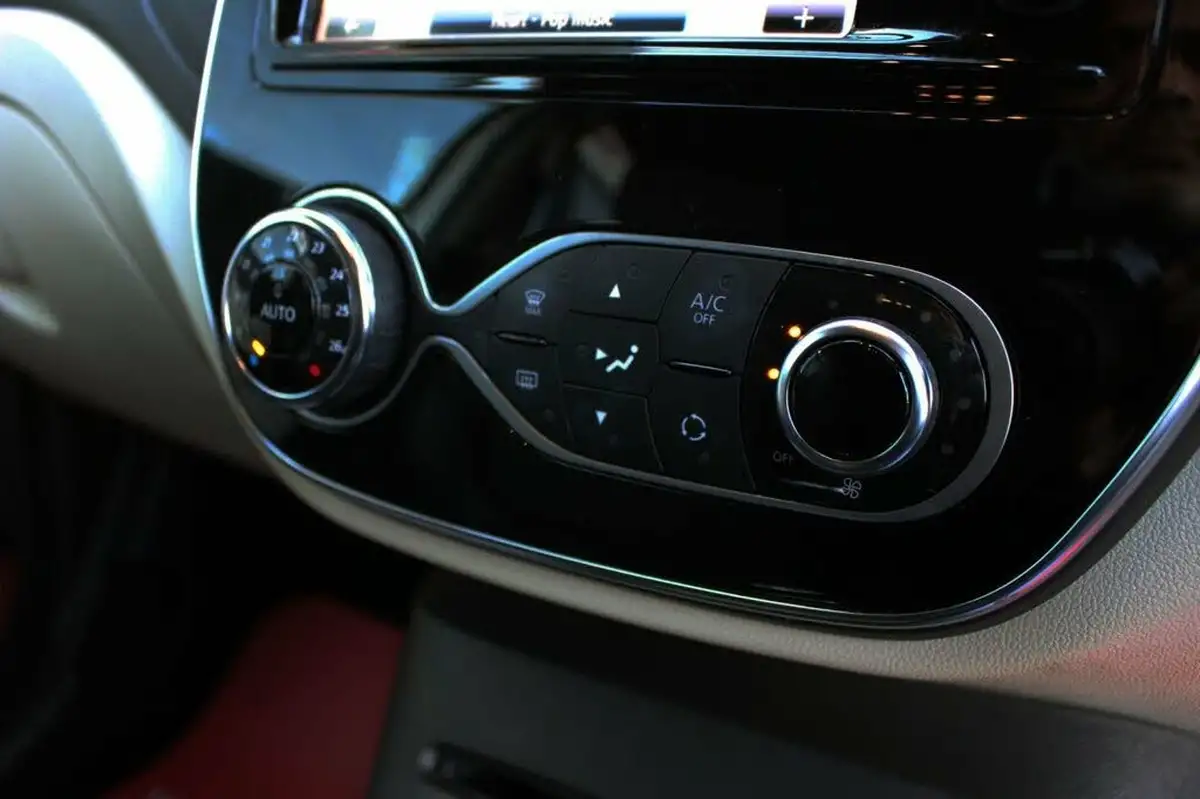 2019-renault-captur-15dci-gt-line-big-13
