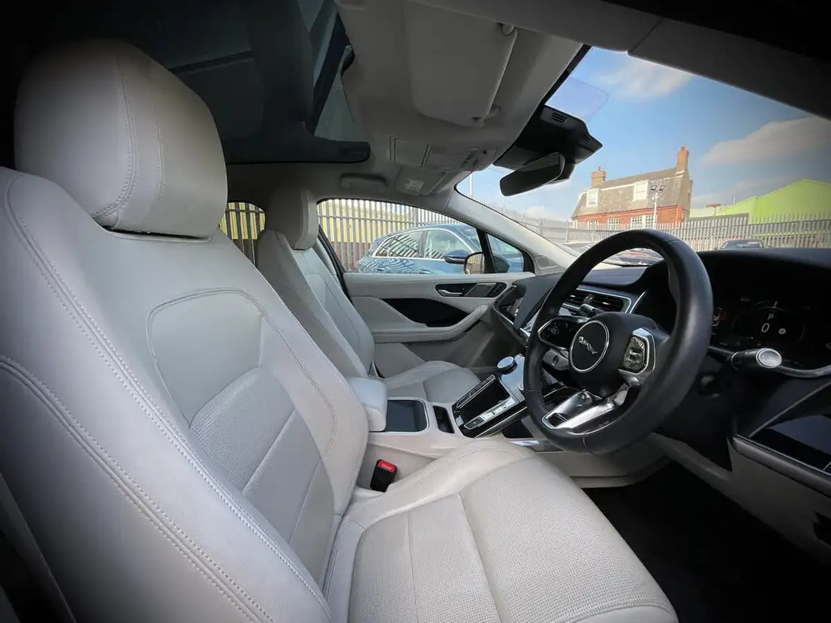 2019-jaguar-i-pace-ev400-se-big-8