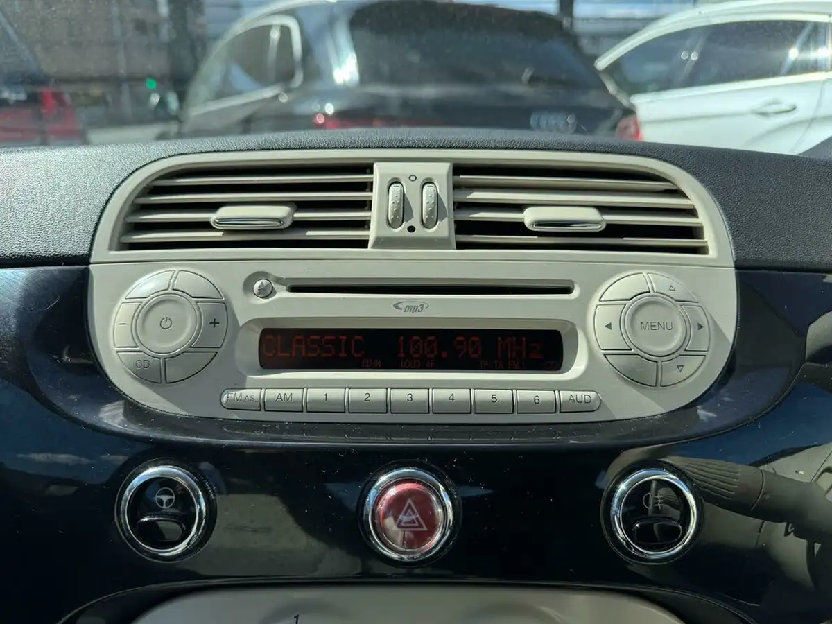 2015-fiat-500-12-pop-star-big-45