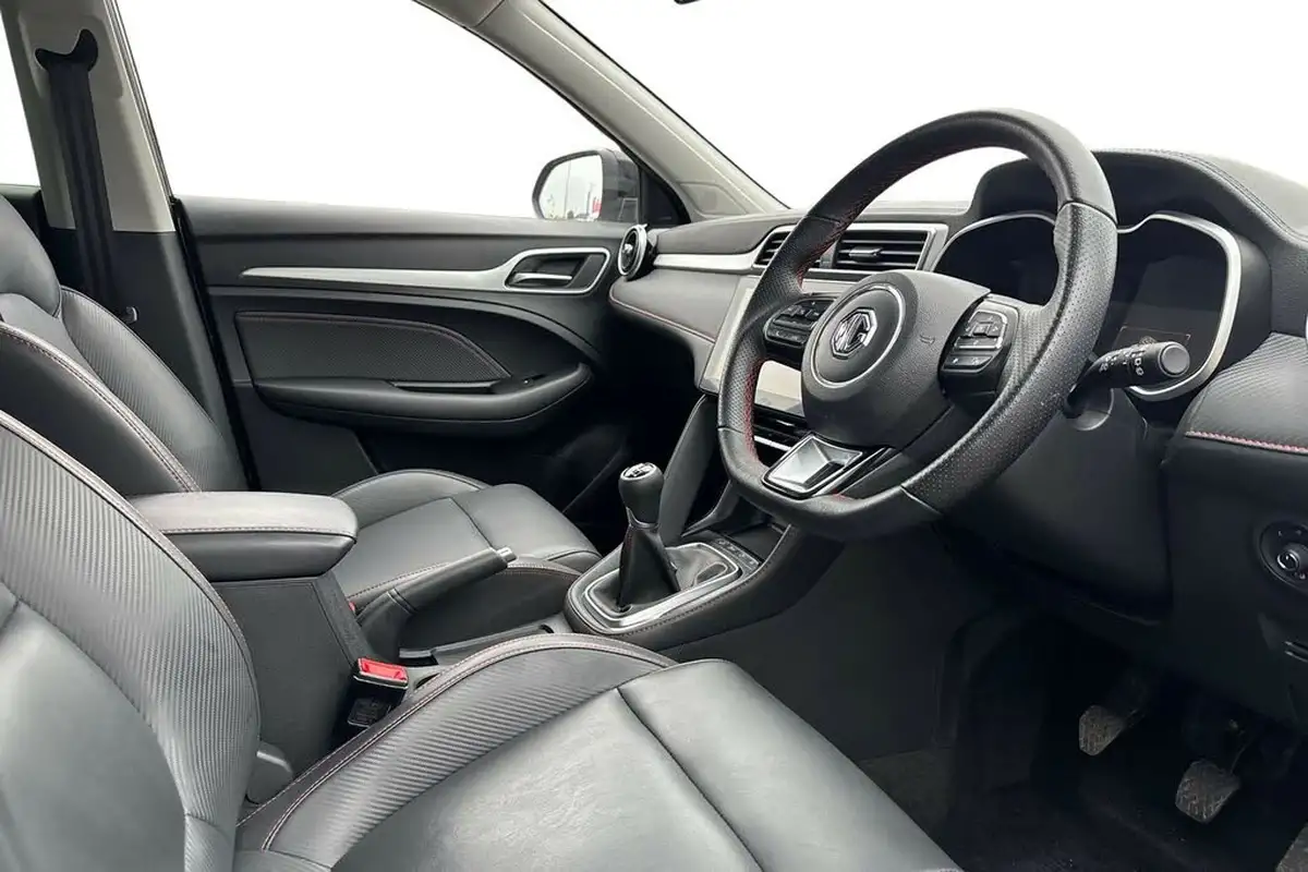 2023-mg-zs-suv-10t-gdi-exclusive-big-10