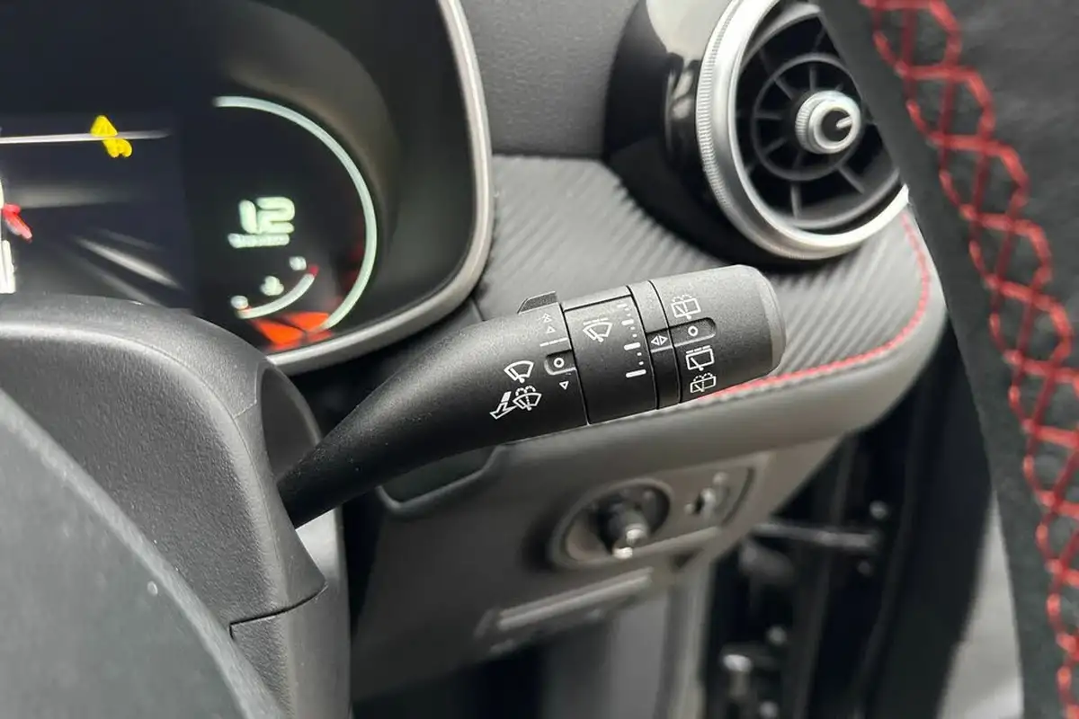 2023-mg-zs-suv-10t-gdi-exclusive-big-34