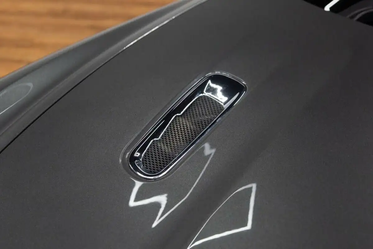 2012-aston-martin-virage-60-big-12