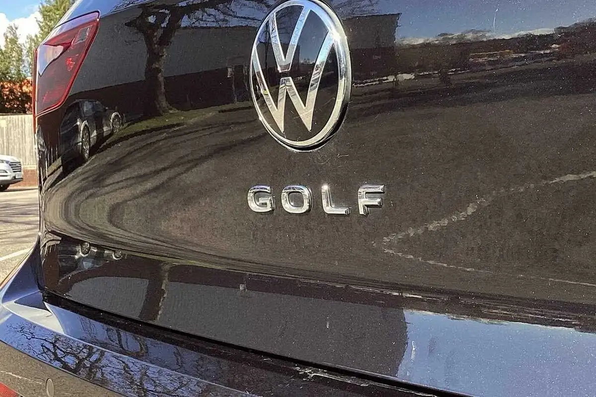 2022-volkswagen-golf-15-tsi-style-130ps-hatchback-big-25