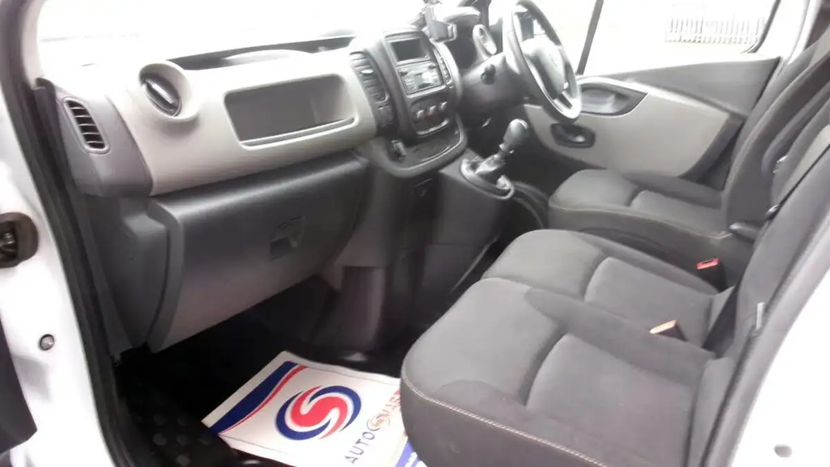 2019-nissan-nv300-16dci-acenta-l2h2-125ps-big-15