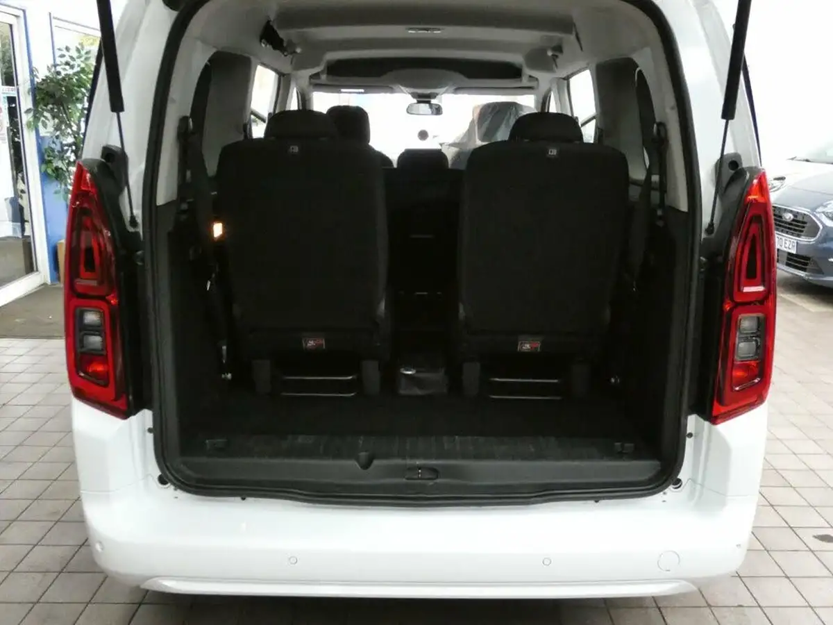 2021-vauxhall-combo-life-15-se-xl-100ps-big-46