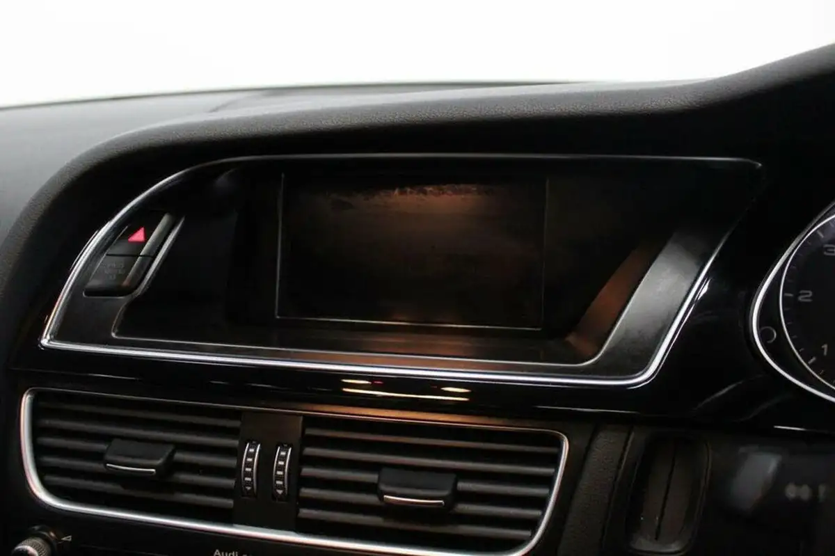 2015-audi-a4-20td-black-edition-177ps-multitronic-big-40