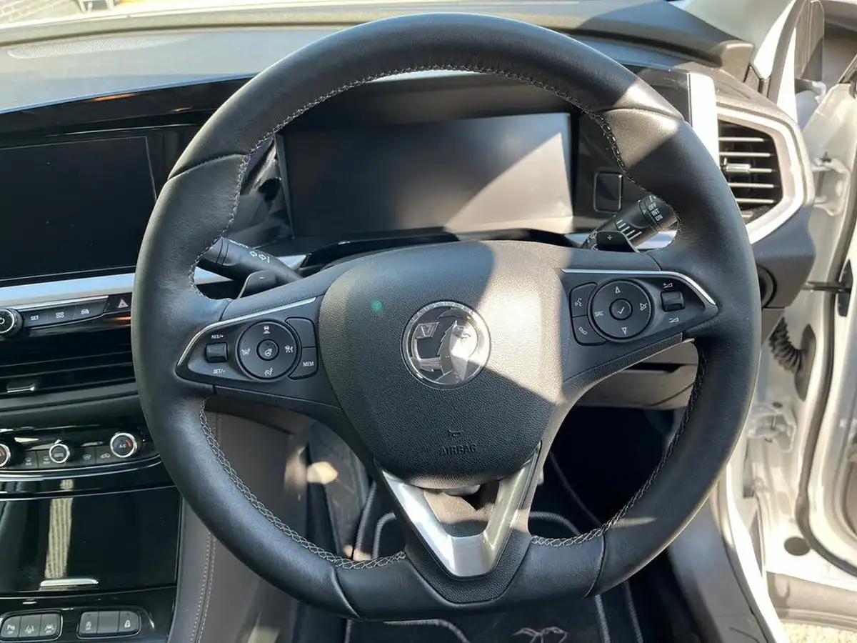 2023-vauxhall-grandland-12-ultimate-130ps-auto-big-24