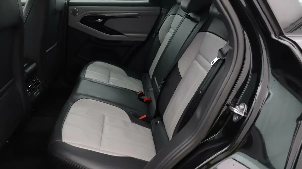 2021-land-rover-range-rover-evoque-15-p300e-r-dynamic-hse-big-16