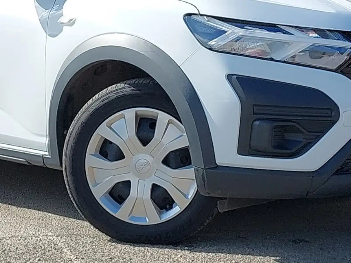 2023-dacia-jogger-10-tce-essential-big-8