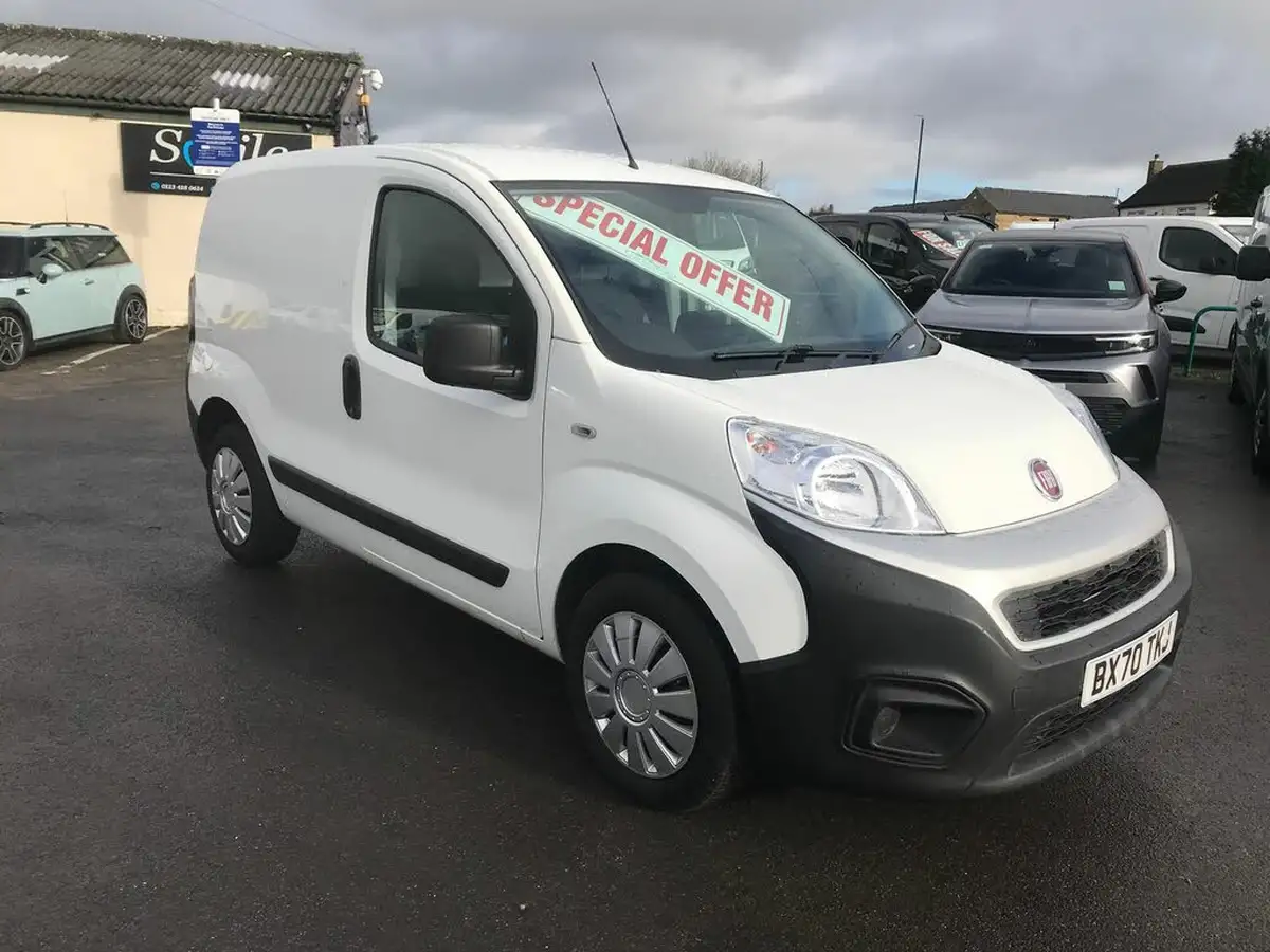 2020-fiat-fiorino-13td-cargo-tecnico-big-0