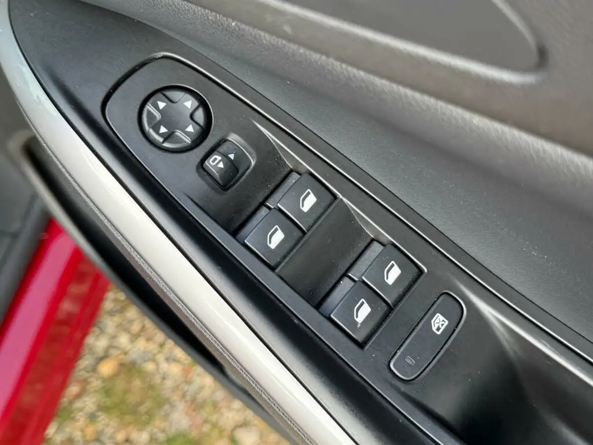 2022-vauxhall-grandland-12-ultimate-auto-big-26