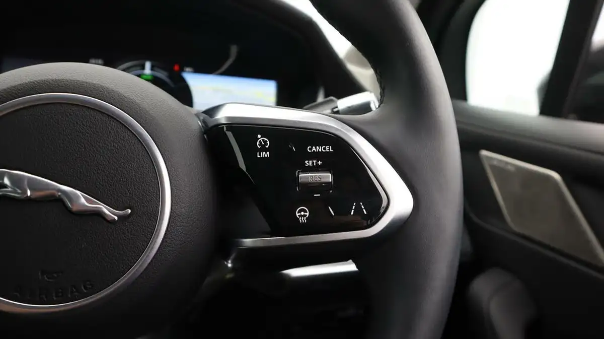 2020-jaguar-i-pace-ev400-s-big-27