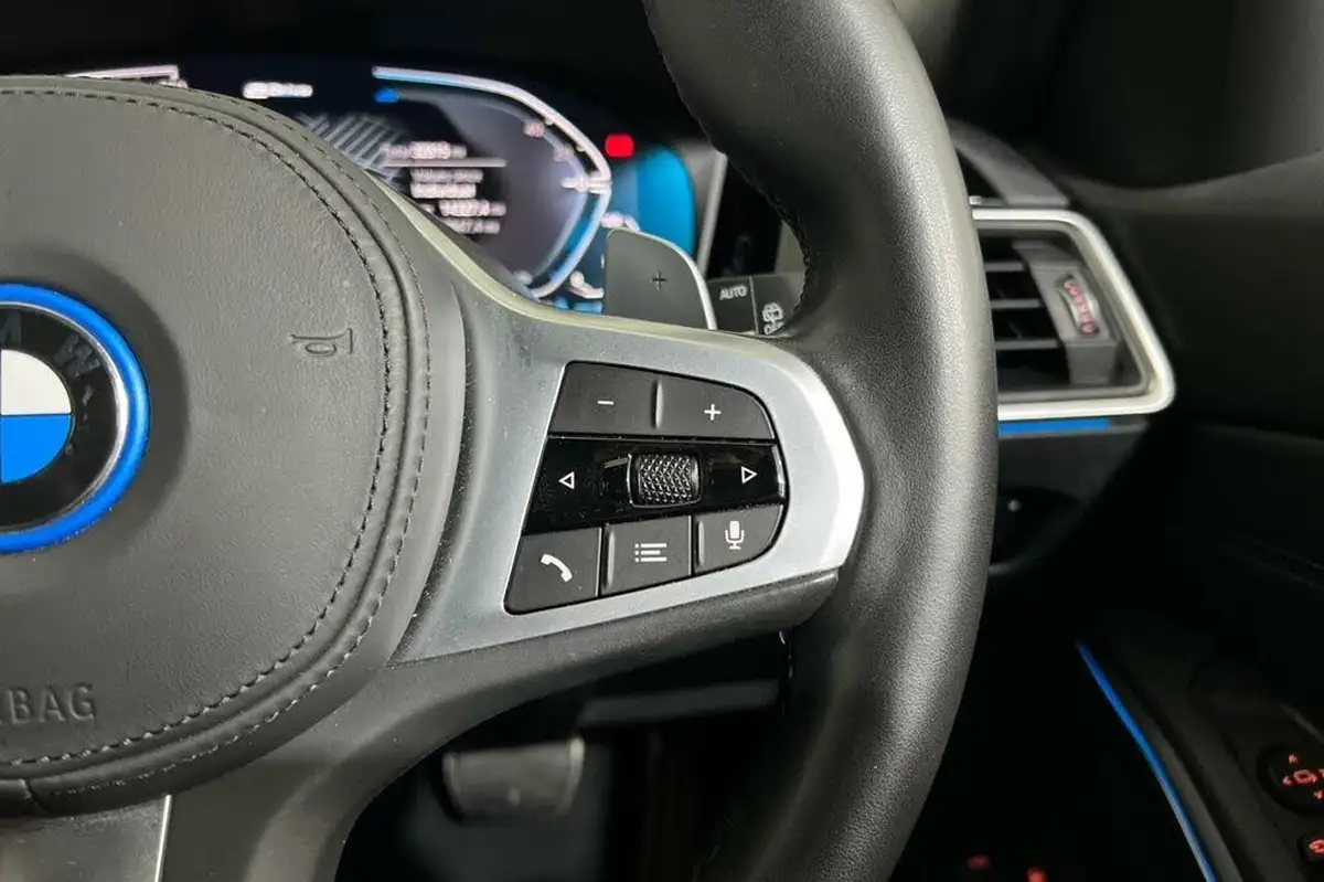 2022-bmw-3-series-20-330e-m-sport-touring-5d-big-25