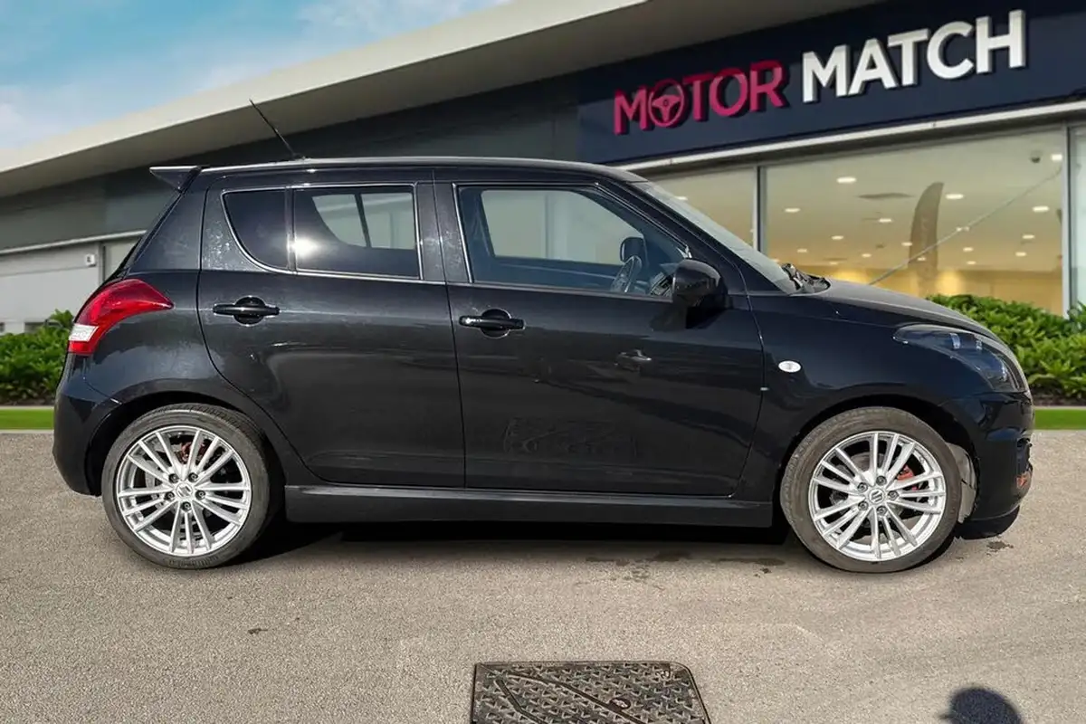 2016-suzuki-swift-16-sport-5d-big-2