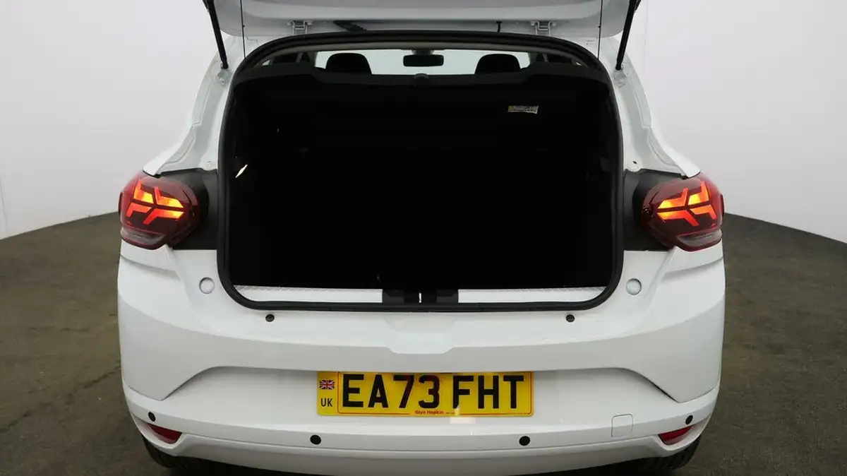 2023-dacia-sandero-10-tce-expression-90bhp-big-16