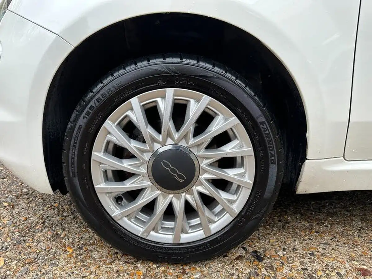 2016-fiat-500-12-lounge-big-23